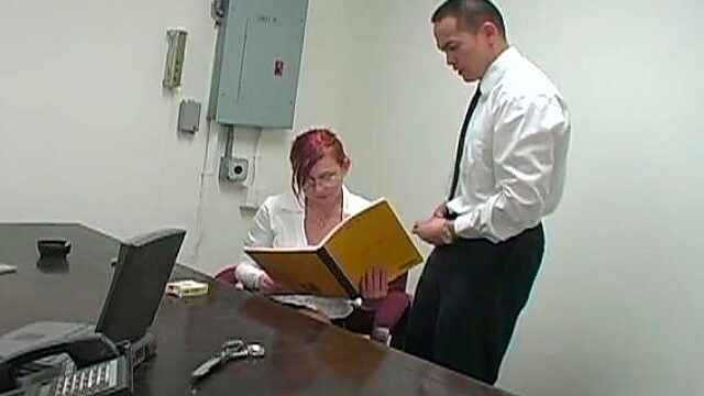 Boss persuade red heired secretary to give her head