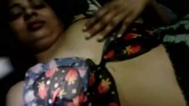Chubby Indian GF gives deepthroat blowjob in amateur sex tape