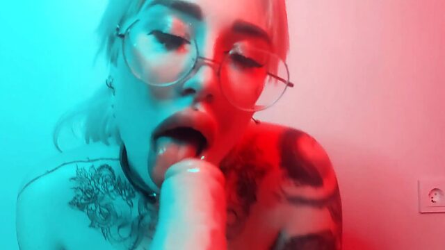 Curvy Busty Blonde Student Demonstrates Her Slutty Skills On the Fuck-machine Dildo