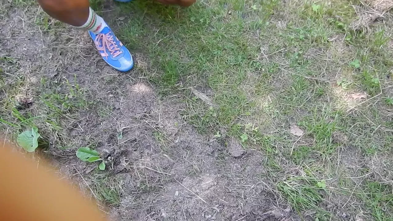 Peeing for a man's pleasure is so exciting