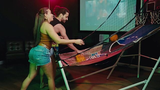 Never thought going for arcade could be that much fun as he throws the balls in her pussy