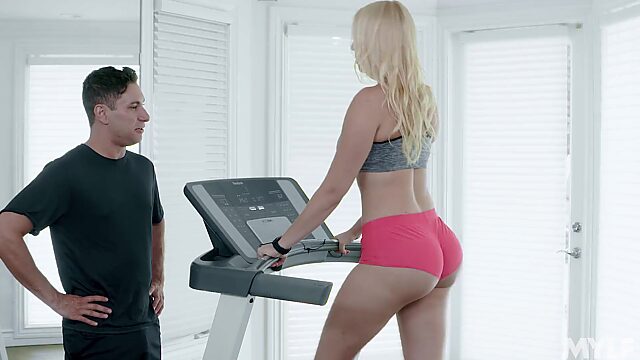 Pretty PAWG and titty MILF fucks her private trainer